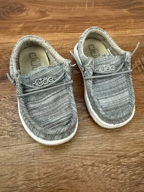 Toddler Gray Hey Dudes - size 5, see description